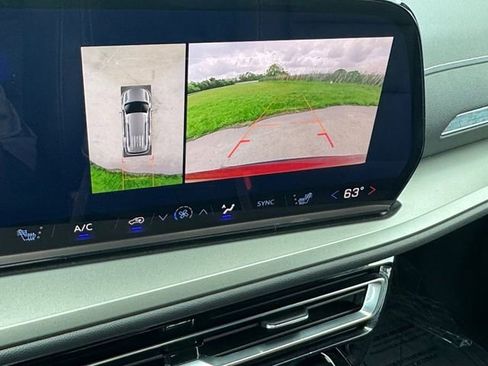 Certified 2024 Chevrolet Traverse LT w/ Trailering Package image 7