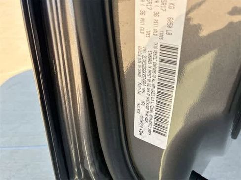 Used 2019 Dodge Grand Caravan SE image 22