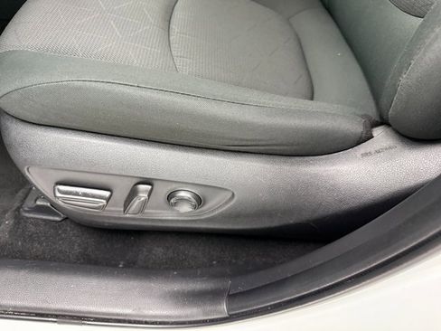 Used 2024 Toyota RAV4 XLE image 27