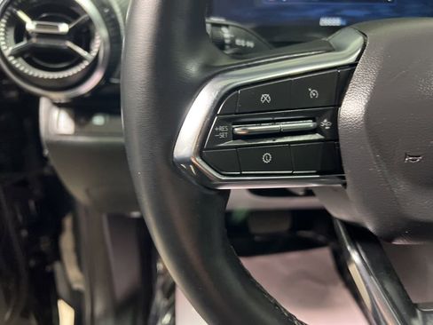 Used 2025 Chevrolet Equinox LT image 24