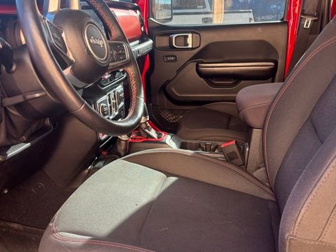 Used 2018 Jeep Wrangler Unlimited Rubicon image 11