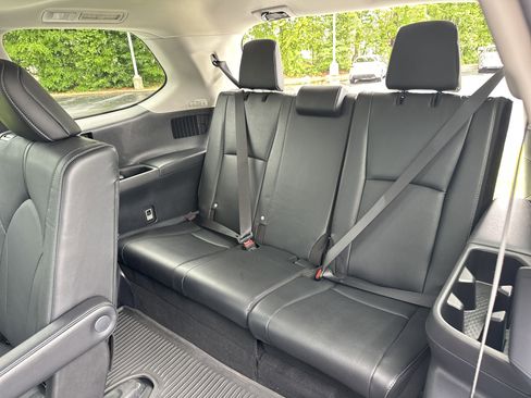 Used 2024 Toyota Grand Highlander AWD Hybrid image 33