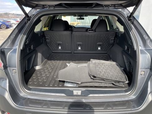 Used 2025 Subaru Outback Premium image 29