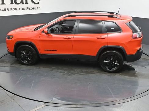 Used 2021 Jeep Cherokee Latitude Plus AWD/4WD image 43