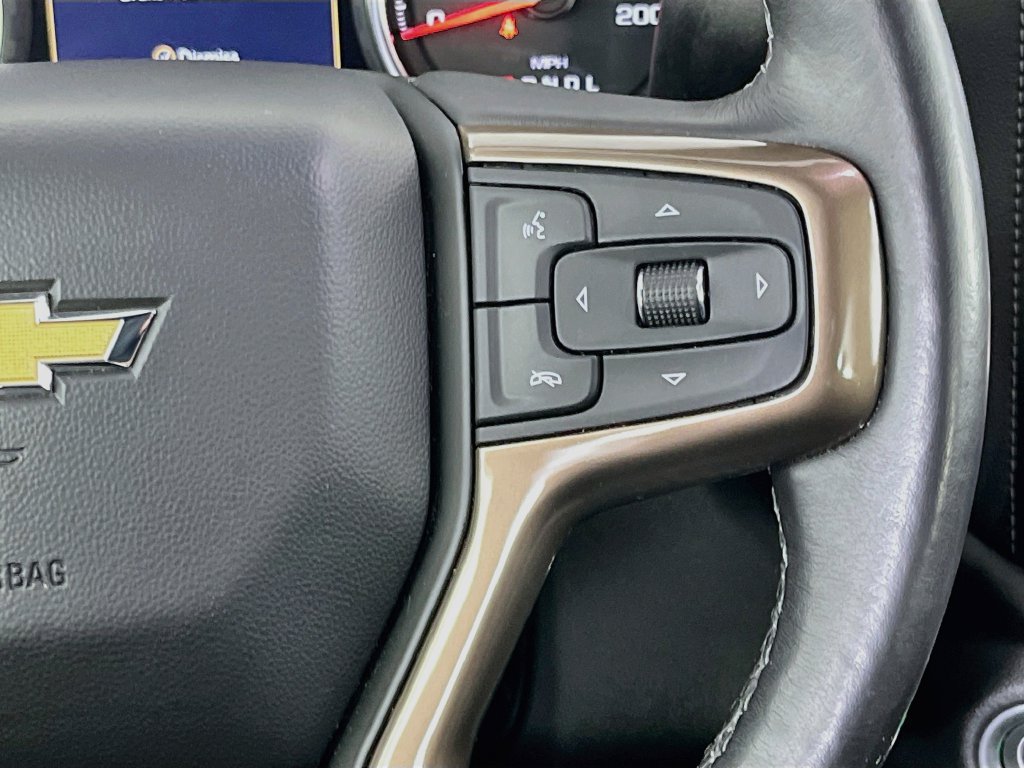 Used 2022 Chevrolet Silverado 1500 High Country w/ Technology Package AWD/4WD image 15