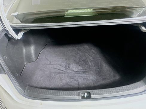 Used 2022 Toyota Corolla LE w/ Carpet Mat Package (TMS) image 28