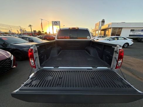 Used 2019 Nissan Frontier SV AWD/4WD image 18