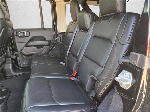 Used 2022 Jeep Wrangler Unlimited Rubicon AWD/4WD image 19
