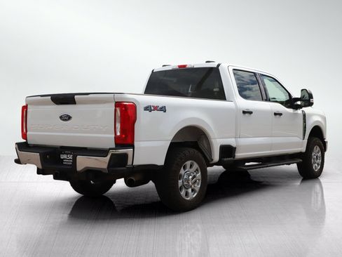Used 2023 Ford F250 XLT AWD/4WD image 5