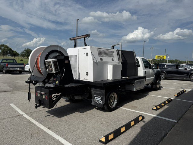 Used 2015 Ford F550 2WD Regular Cab Super Duty image 3