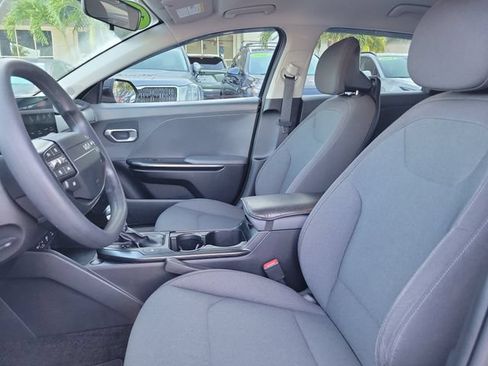 Certified 2025 Kia K4 FWD image 18