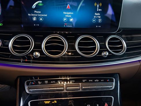 Used 2022 Mercedes-Benz E 350 4MATIC Sedan image 27