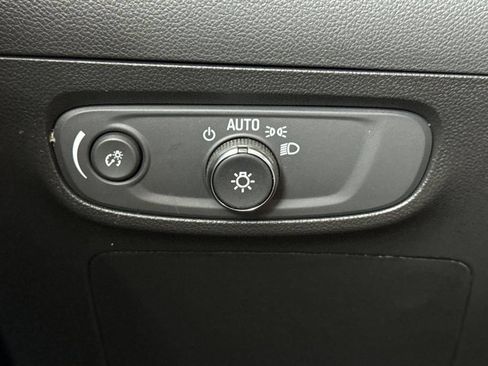 Used 2024 Buick Encore GX Sport Touring w/ Advanced Technology Package FWD image 31