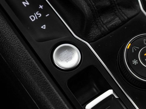 Used 2019 Volkswagen Atlas SEL image 21