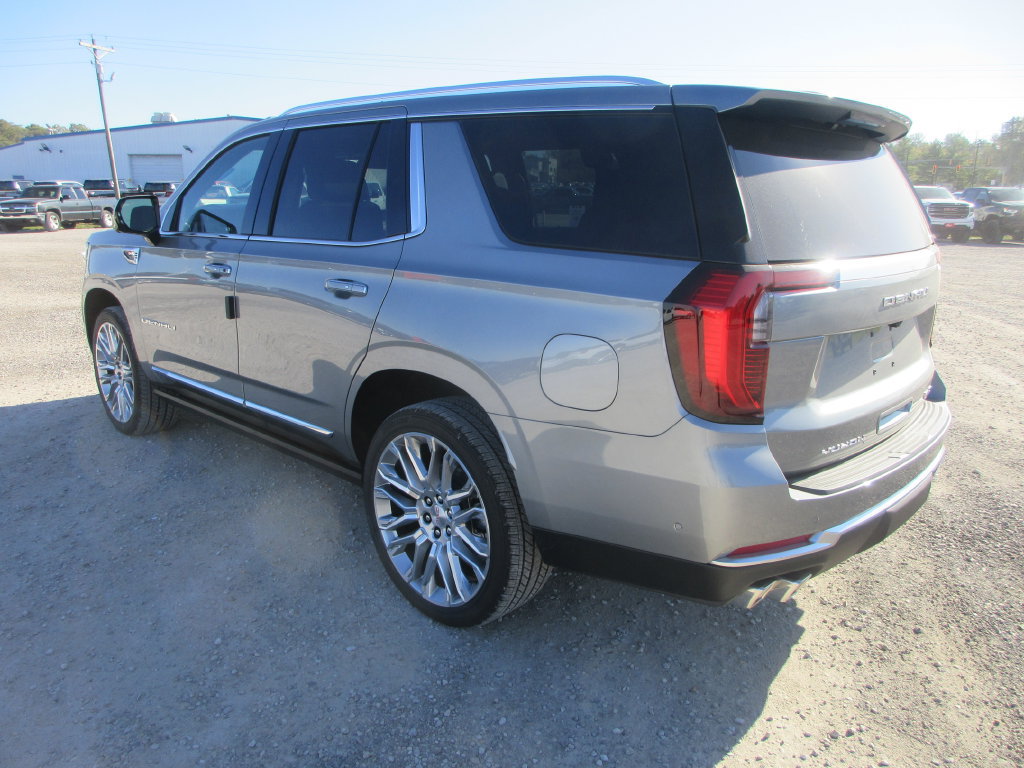 New 2027 GMC Yukon Denali w/ Sun & Power Step Package AWD/4WD image 6