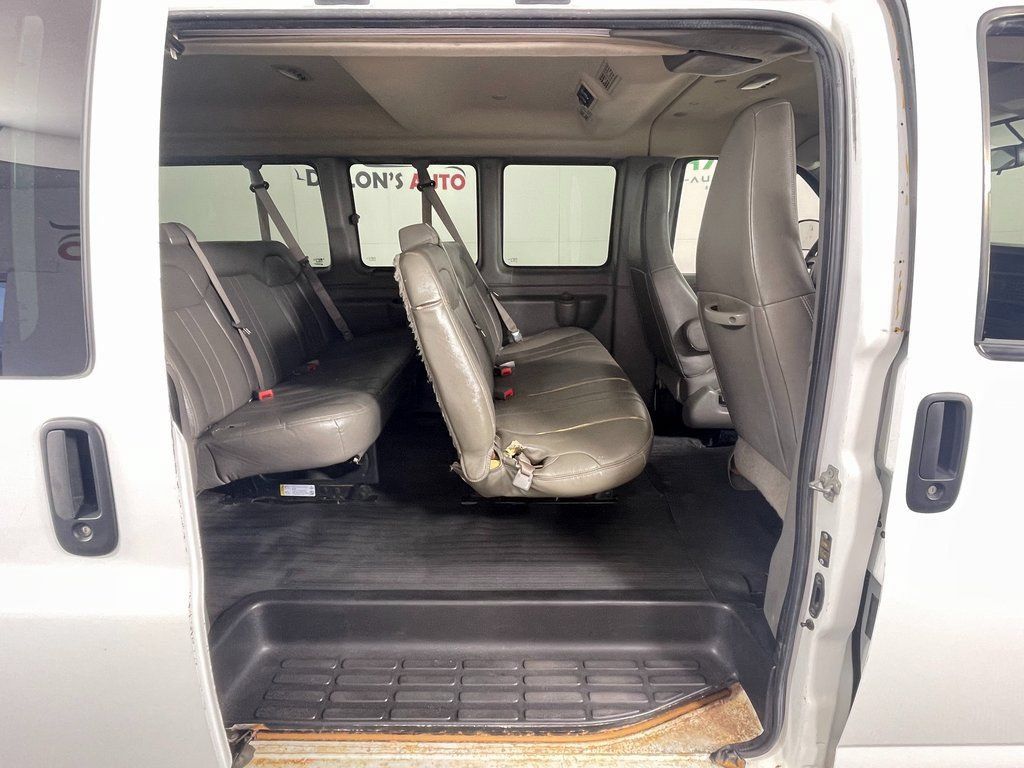 Used 2016 Chevrolet Express 2500 LS RWD image 10