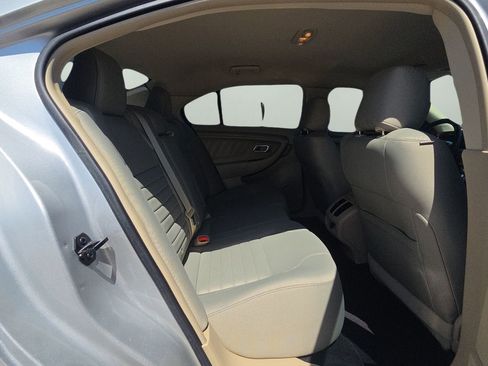 Used 2018 Ford Taurus SE image 14