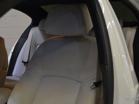 Used 2014 BMW 740i image 13
