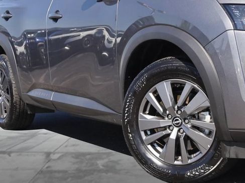 Certified 2025 Nissan Pathfinder SV AWD/4WD image 3