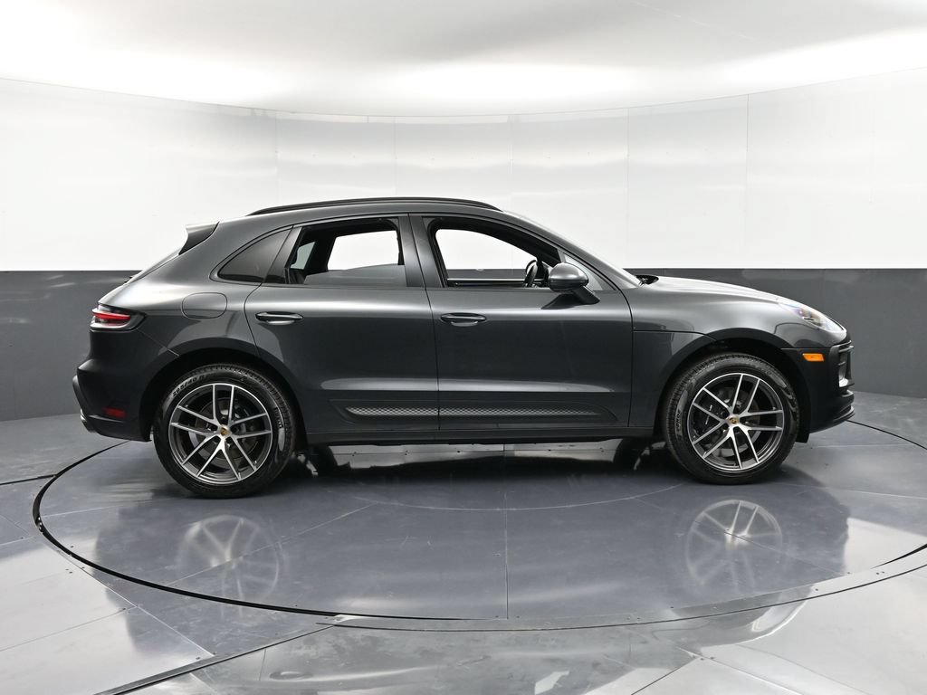 Certified 2026 Porsche Macan AWD/4WD image 9