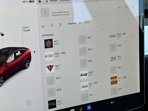 Used 2021 Tesla Model Y Long Range AWD/4WD image 18