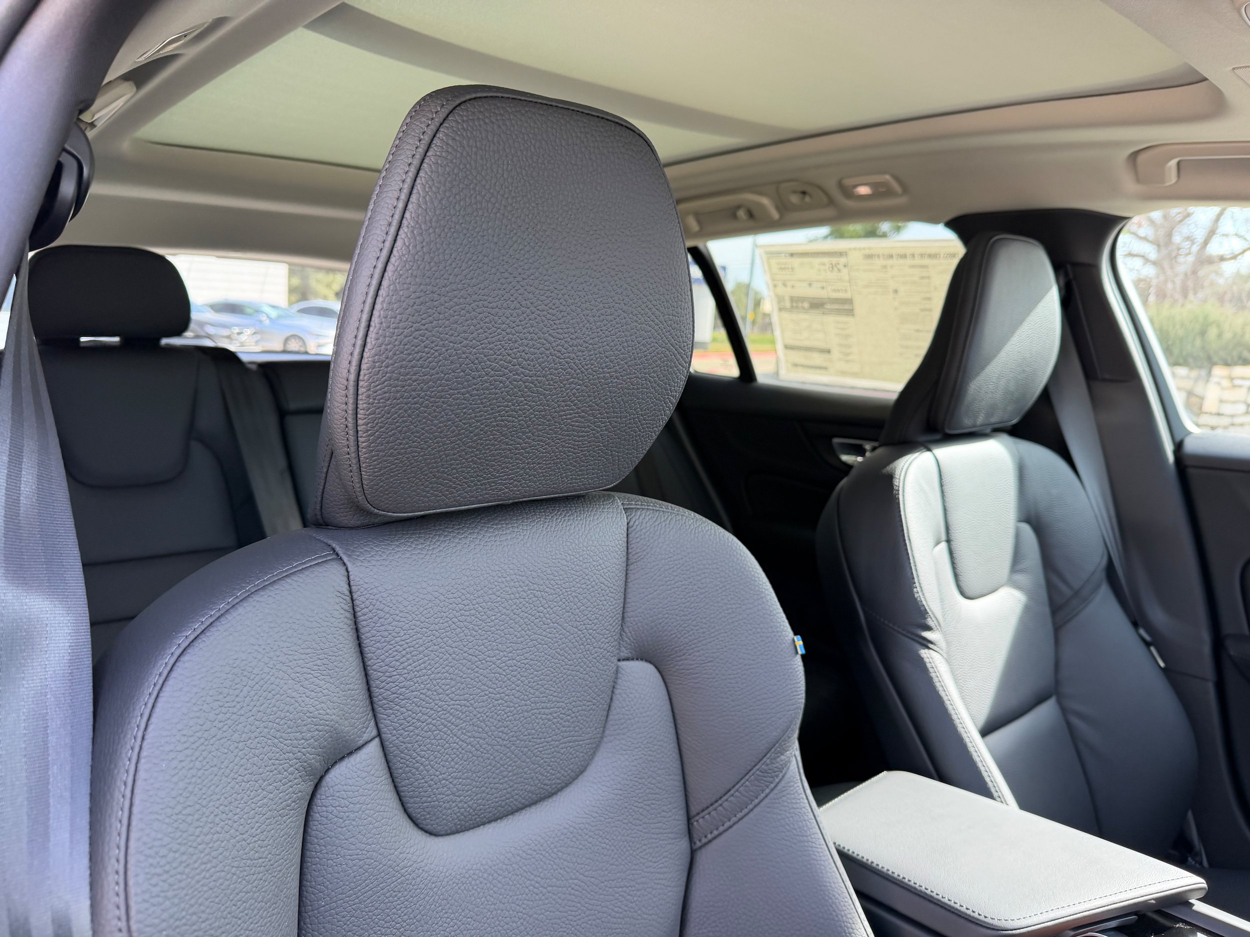 New 2026 Volvo V60 B5 Cross Country Plus w/ Protection Package Premier AWD/4WD image 9