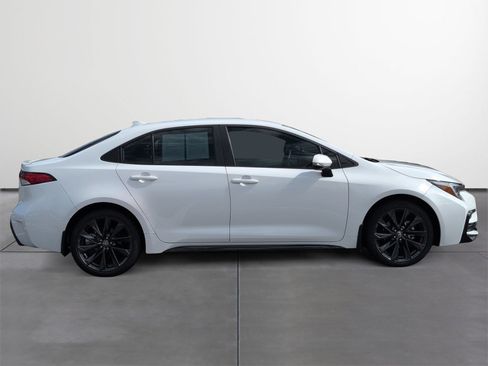 Certified 2025 Toyota Corolla SE FWD image 6