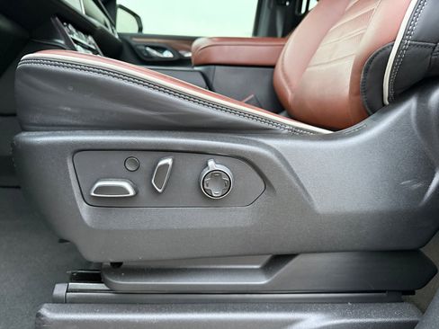 Used 2024 GMC Yukon Denali Ultimate image 14