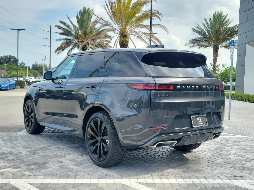New 2026 Land Rover Range Rover Sport Dynamic SE AWD/4WD image 3