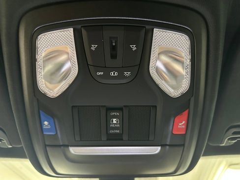Used 2023 RAM 1500 Big Horn AWD/4WD image 16