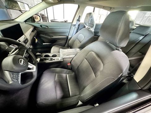 New 2026 Nissan Altima 2.5 SV w/ SV Special Edition Package AWD/4WD image 12