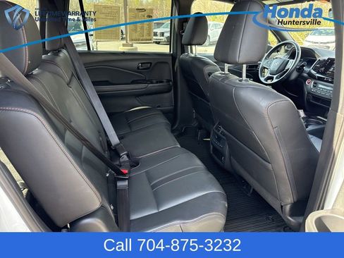 Used 2022 Honda Pilot TrailSport image 14