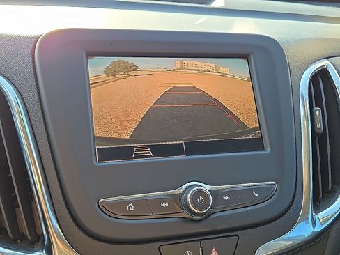 Used 2022 Chevrolet Equinox LT FWD image 28