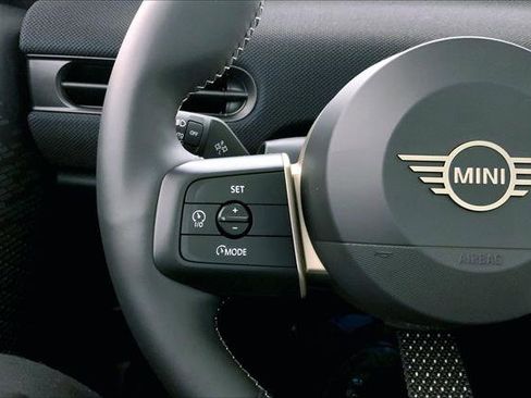 Certified 2025 MINI Cooper S image 18