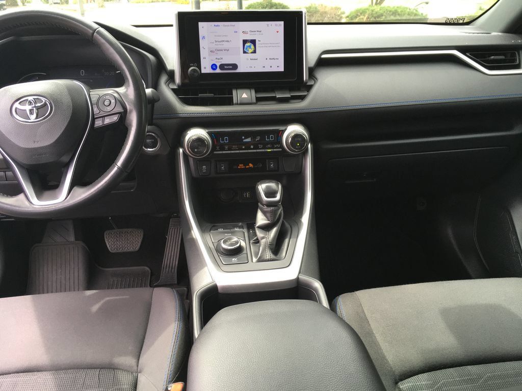 Used 2023 Toyota RAV4 SE w/ SE Grade Weather Package AWD/4WD image 24