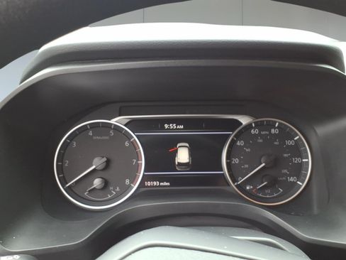 Used 2025 Nissan Rogue S AWD/4WD image 13