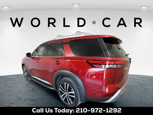 Used 2023 Nissan Pathfinder Platinum w/ Lighting Package (N93) FWD image 5