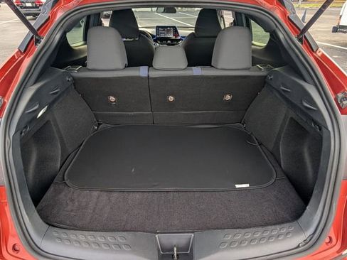 Used 2020 Toyota C-HR XLE FWD image 14