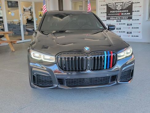 Used 2020 BMW 740i xDrive w/ M Sport Package image 3