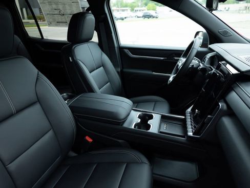 New 2026 GMC Acadia Elevation w/ Black Edition FWD image 16