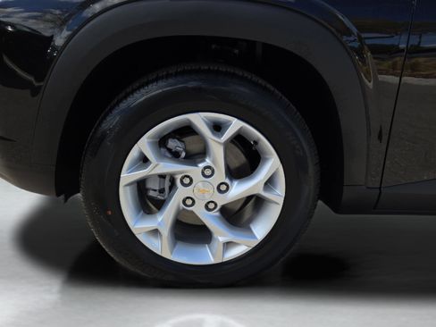 New 2026 Chevrolet Trax LS w/ LS Convenience Package image 10