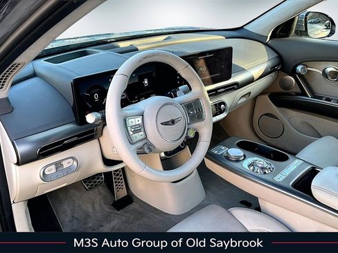 Used 2023 Genesis GV60 Performance image 17