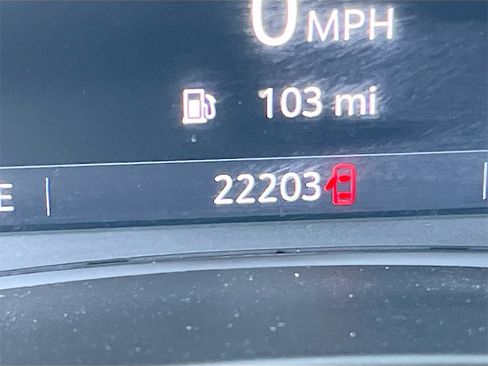 Used 2024 Chevrolet Equinox RS w/ RS Leather Package image 12