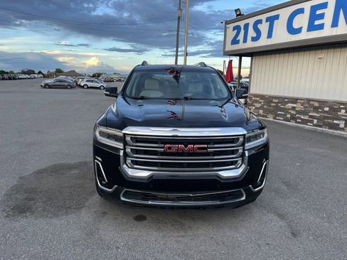 Used 2023 GMC Acadia SLT image 2