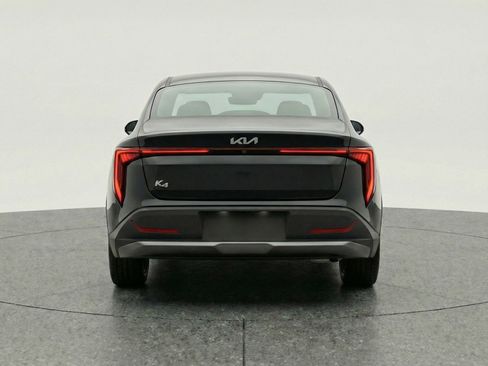Used 2025 Kia K4 LXS image 7