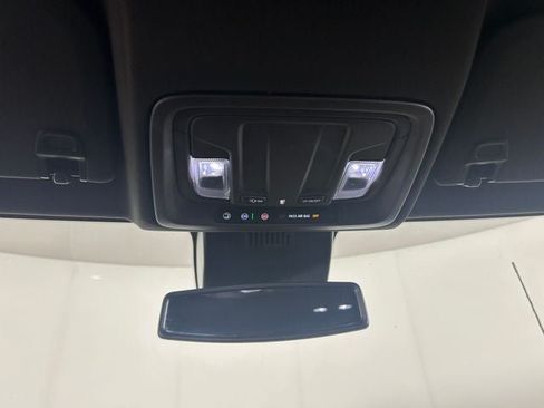 Used 2024 GMC Sierra 3500 SLT AWD/4WD image 23