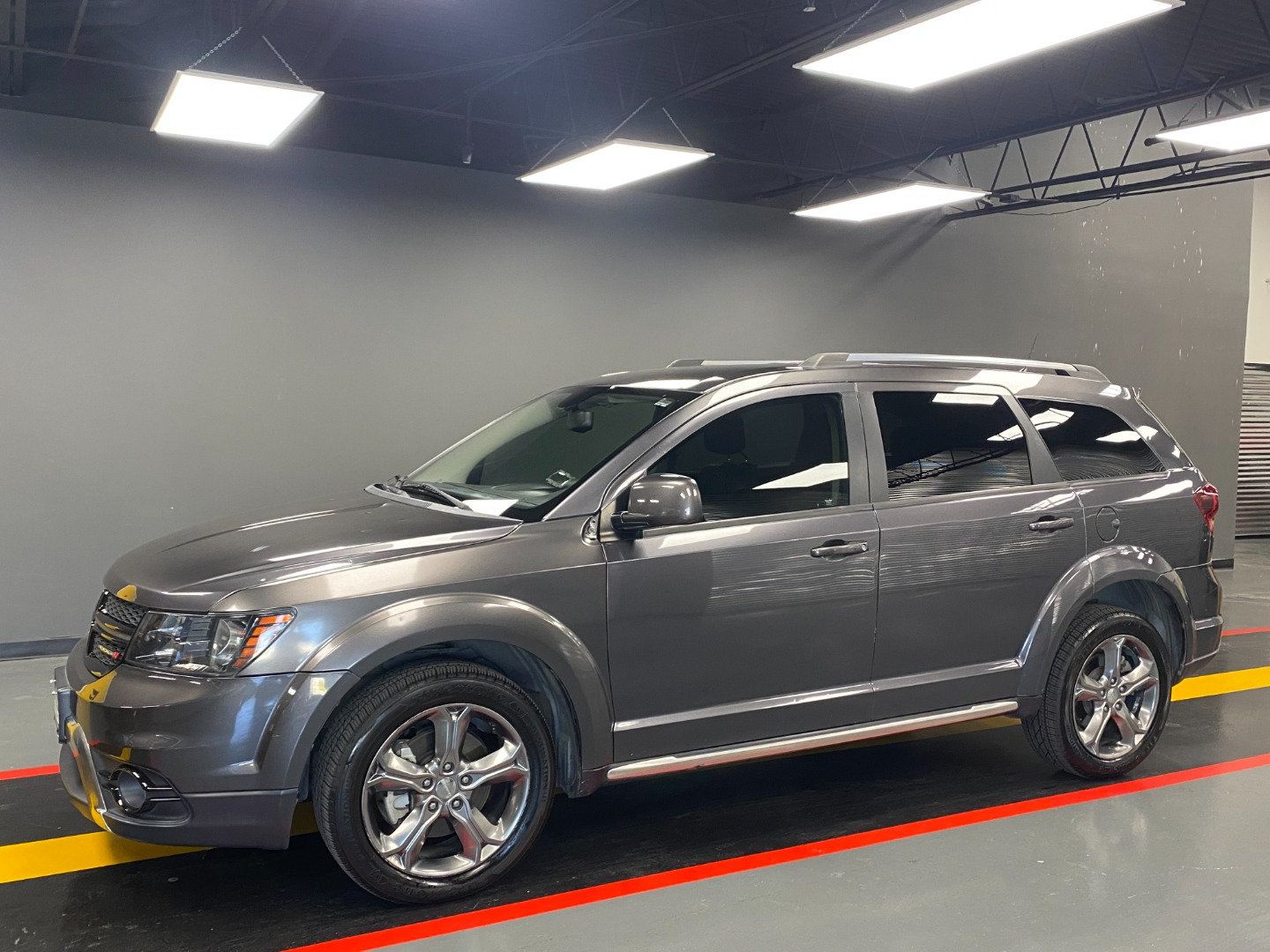 Used 2016 Dodge Journey Crossroad FWD image 2