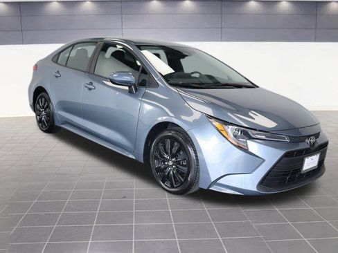 Used 2025 Toyota Corolla LE image 8