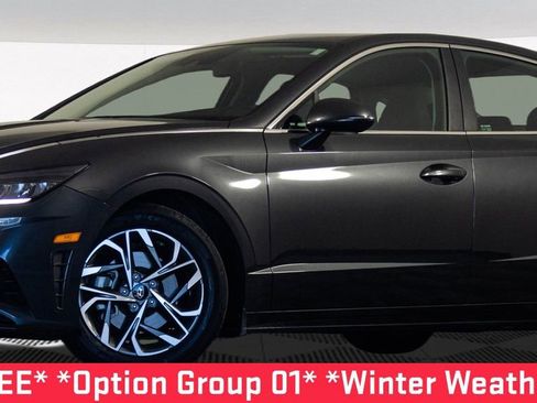 Used 2022 Hyundai Sonata SEL w/ Winter Weather Package image 2