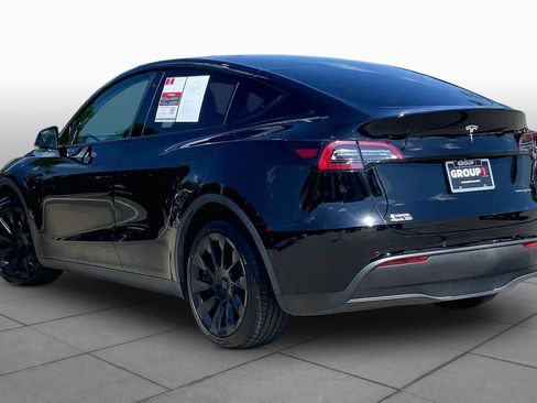 Used 2021 Tesla Model Y Long Range AWD/4WD image 11